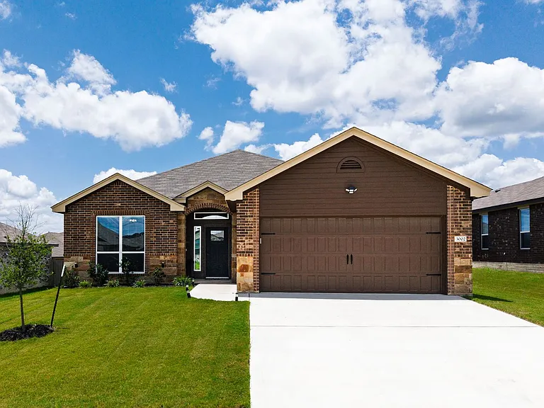 3002 Gryffindor Ln — Photo 1