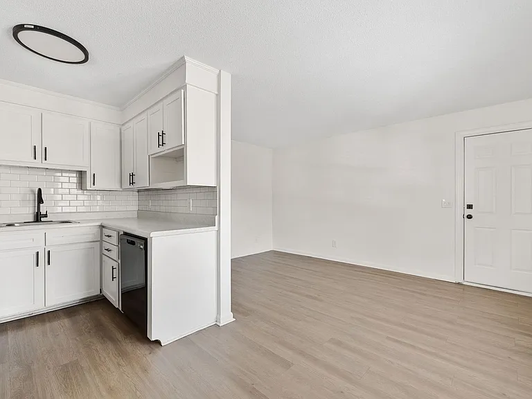 River Front Apartments — Photo 16