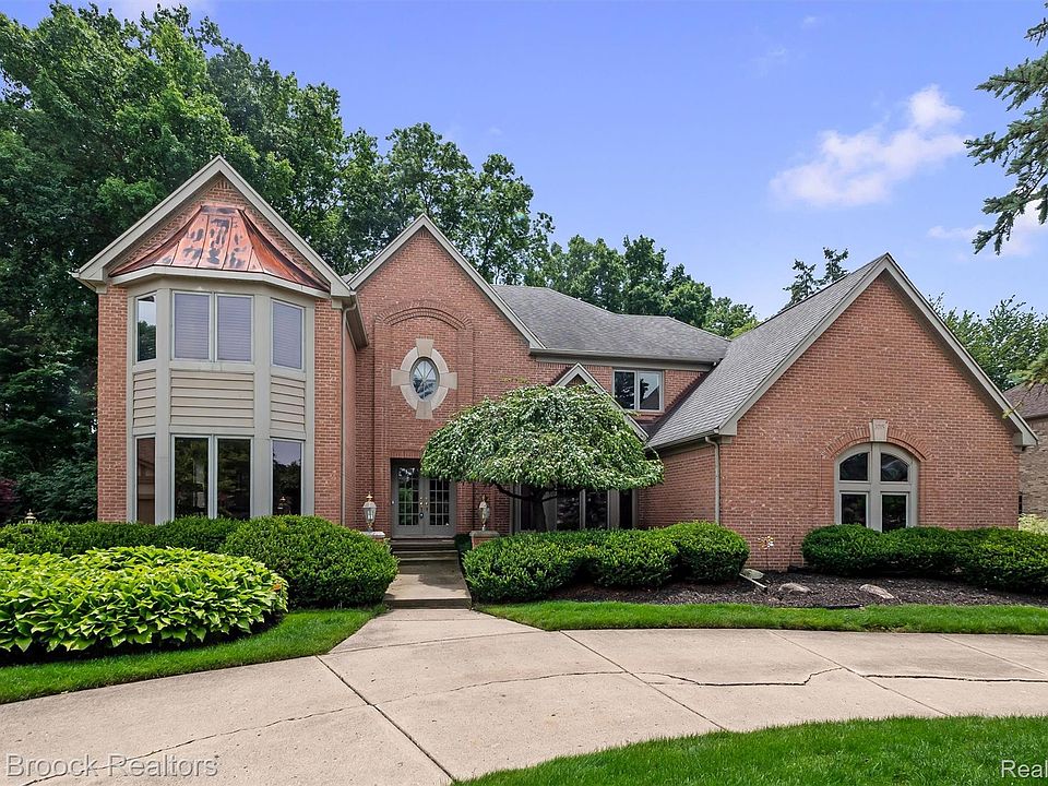 1st image of 3015 Woodcreek Way