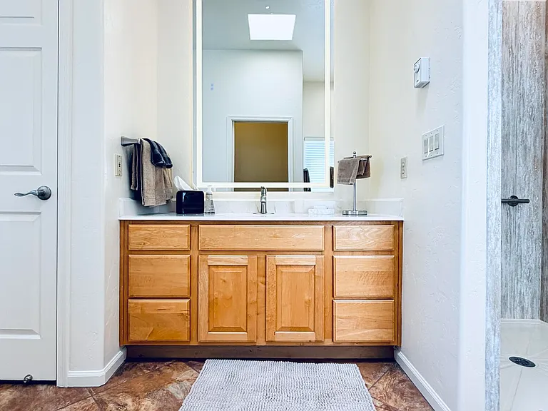 1465 W Bridalveil Pl — Photo 31