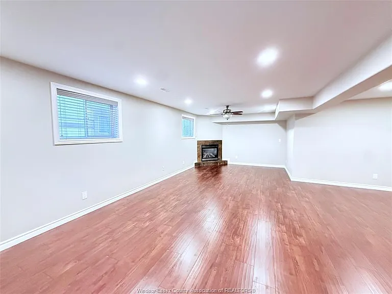 170 Diane Cres — Photo 14