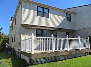 463-1 Willow Rd, Staten Island, NY 10314