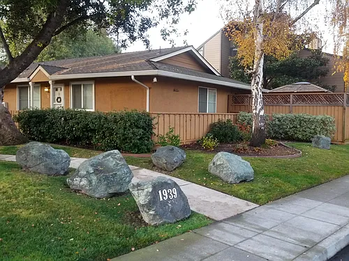 1939 Rock St #1 Photo 1