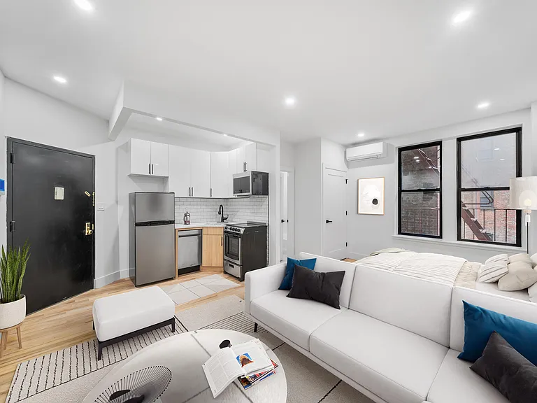 312 Manhattan Ave #4C — Photo 1