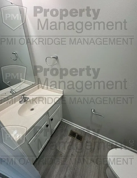 2 bed, 1.5 bath, $1,650 — Photo 4