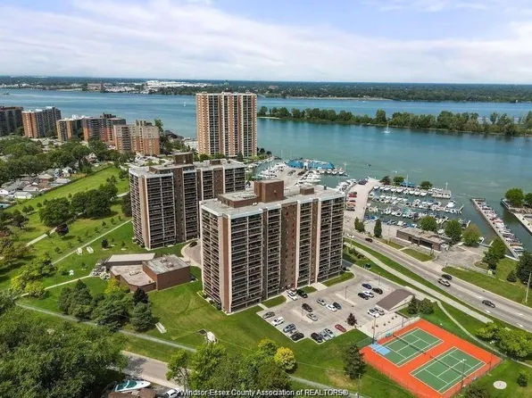 9099 Riverside Dr E #815E, Windsor, ON N8S 4P9