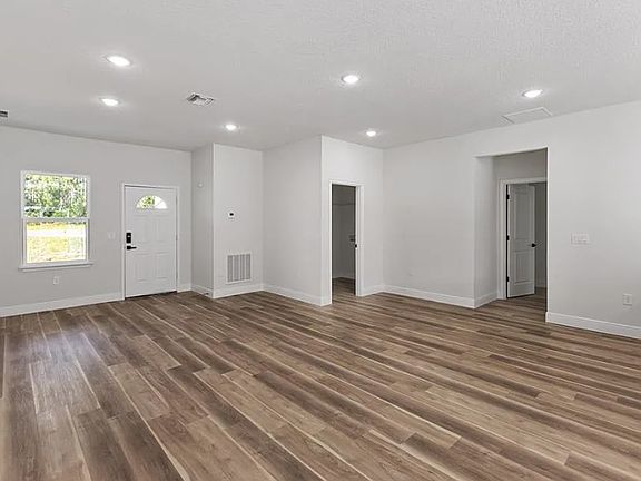 3rd image of 764 Marion Oaks Mnr
