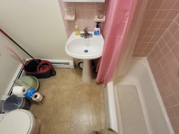 1506 Summit Avenue image 38 of 44