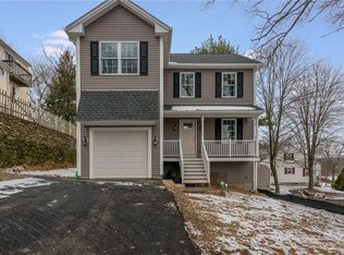 15 Vose St, Lincoln, RI 02838