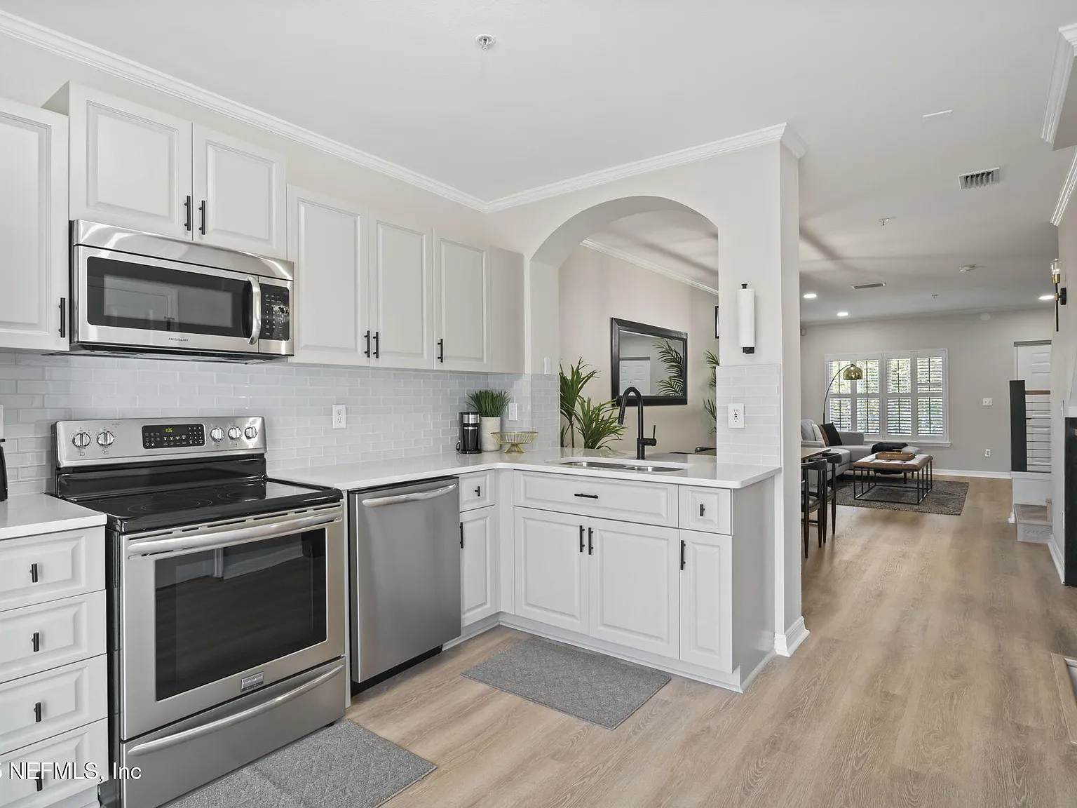 3 bed, 3.5 bath, 1530 sqft, $2,850 — Photo 3