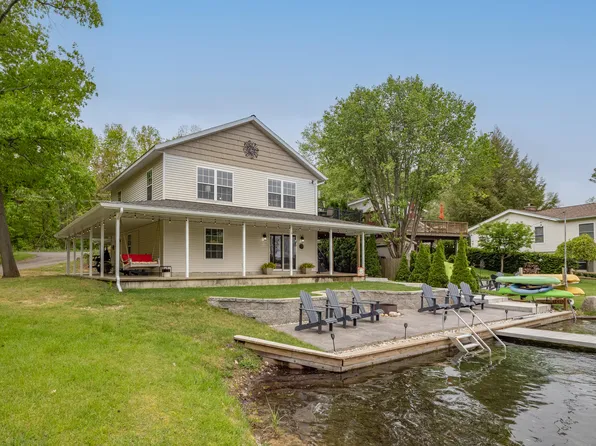 12624 Merlau Ave, Plainwell, MI 49080