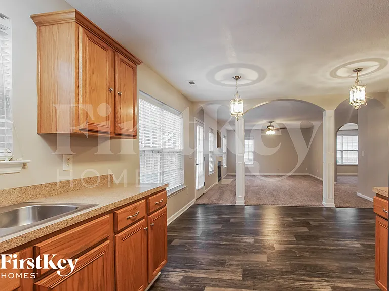 2038 Twilight Ln — Photo 8