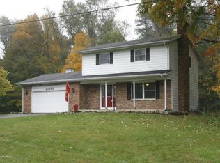 23260 N Uldriks Dr, Battle Creek, MI 49017