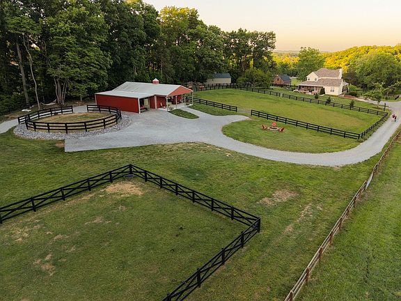 72nd image of 157 Giles Ln