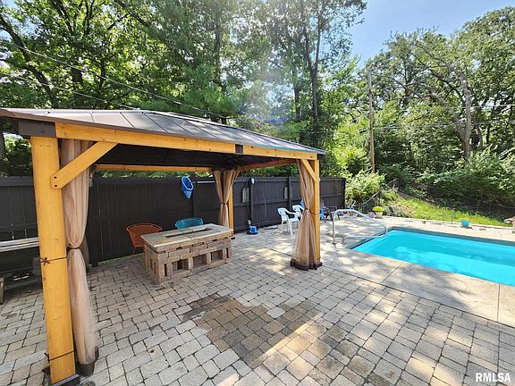 5th image of 2914 W Brookside Dr