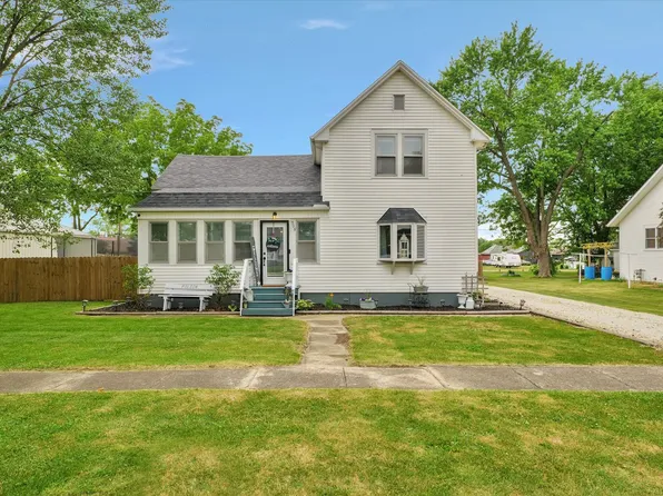 305 S Oak St, Buckley, IL 60918