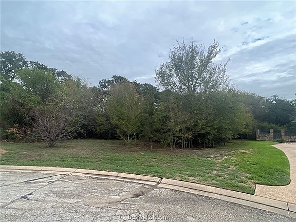 2nd image of 1022 Sanctuary Ct
