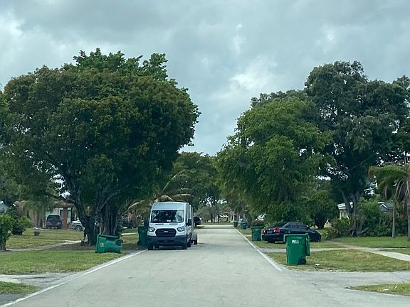 4th image of 4910 NW 12th St
