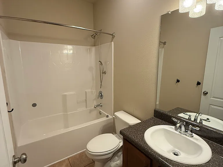 2216 Livingstone Ct — Photo 13