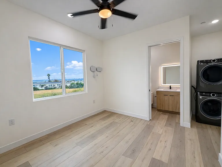 Brand New | 1613 Burton — Photo 19