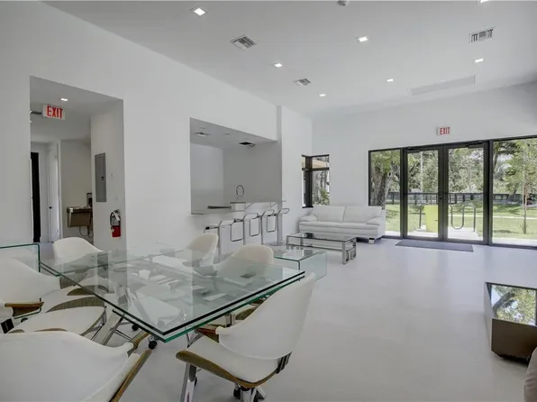 4140 N Oak Place, Dania Beach, FL 33314