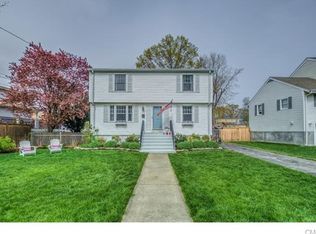 91 Longdean Rd, Fairfield, CT 06824