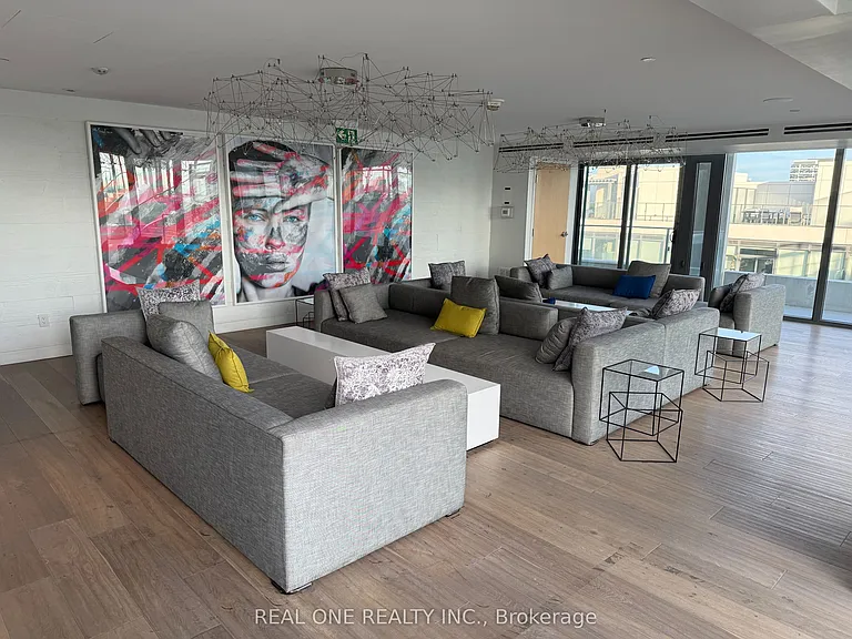 5 Soudan Ave #1619 — Photo 14