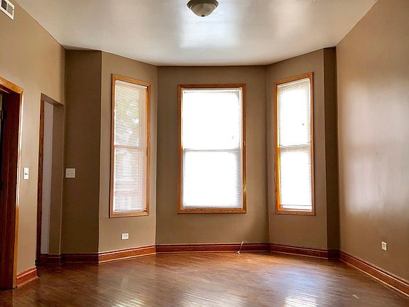 3rd image of 1518 S Keeler Ave #2