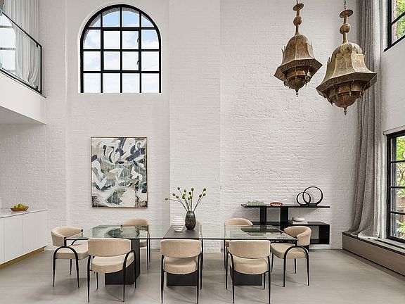 4th image of 178 Prince St #Penthouse