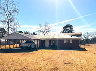 111 Hobbs St, Warren, AR 71671