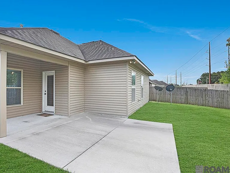 18317 Sunset Park Dr — Photo 12