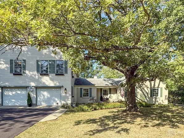 7687 Normandy Ln, Centerville, OH 45459