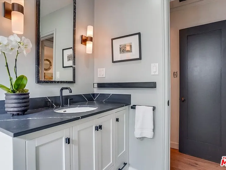 1574 Murray Dr — Photo 24
