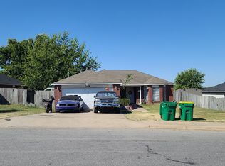 1586 Pioneer St, Springdale, AR 72764