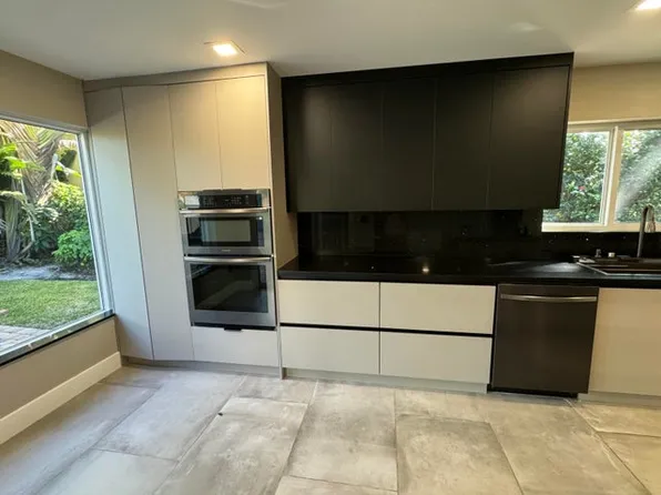 10366 Buena Ventura Dr, Boca Raton, FL 33498
