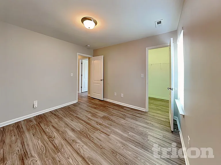 6235 Leslie Dr — Photo 13