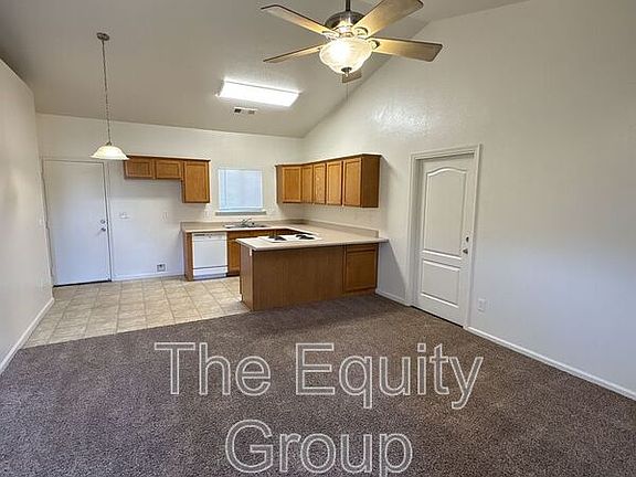 3rd image of 2423 W Sunnyside Ave