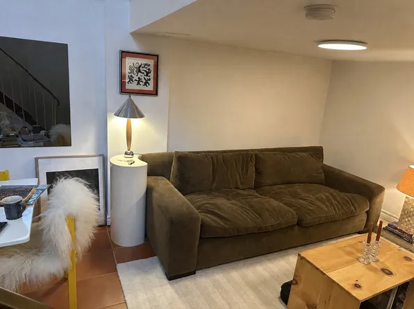 237 Brunswick Ave #2, Toronto, ON M5S 2M6