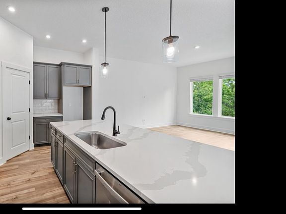 5th image of 9965 Element Rd