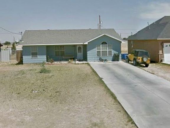 2nd image of 2106 Iris St