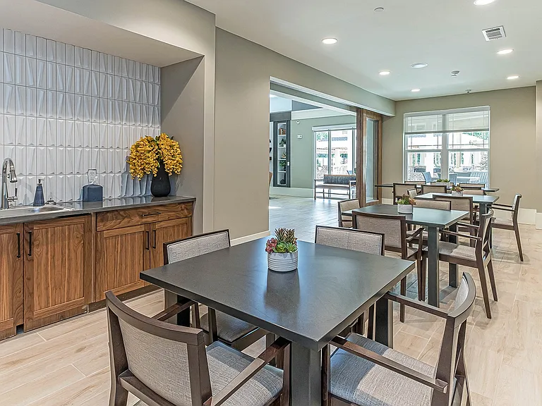 Ashlynn Ridge 55+ Apartments — Photo 11