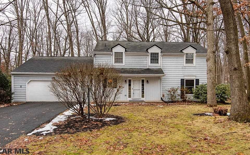 1st image of 564 Brittany Dr