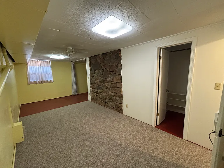 823 S Blakely St — Photo 25