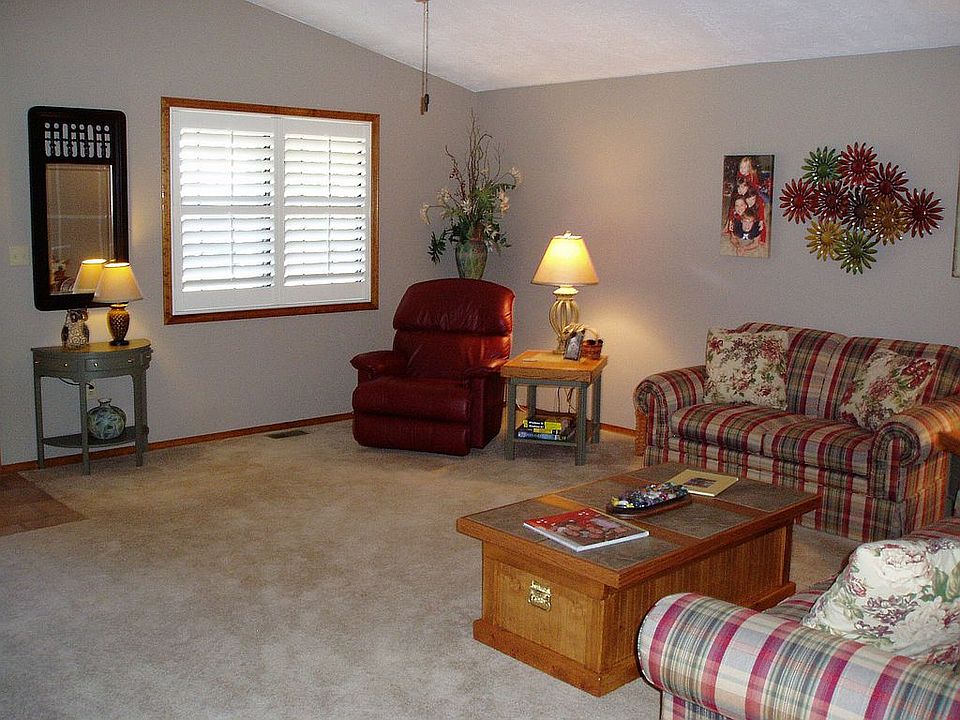 1st image of 2107 Valley Dr