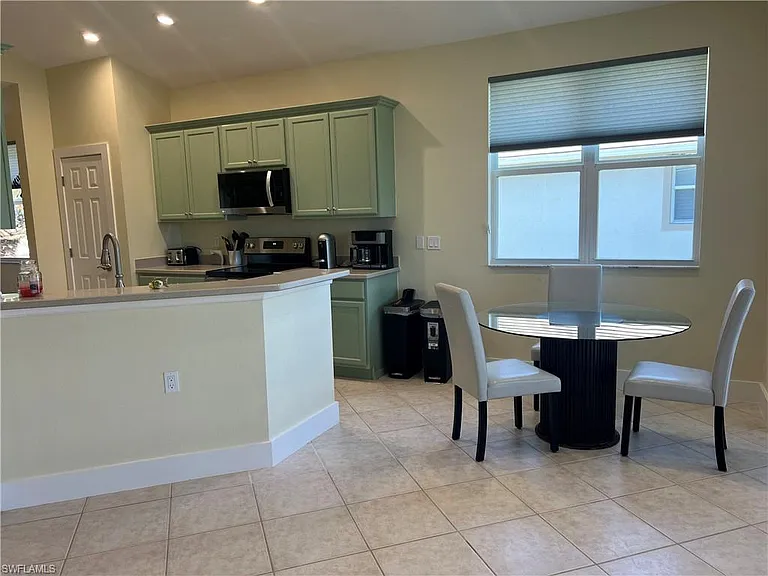 6809 Ascot Dr #201 — Photo 10