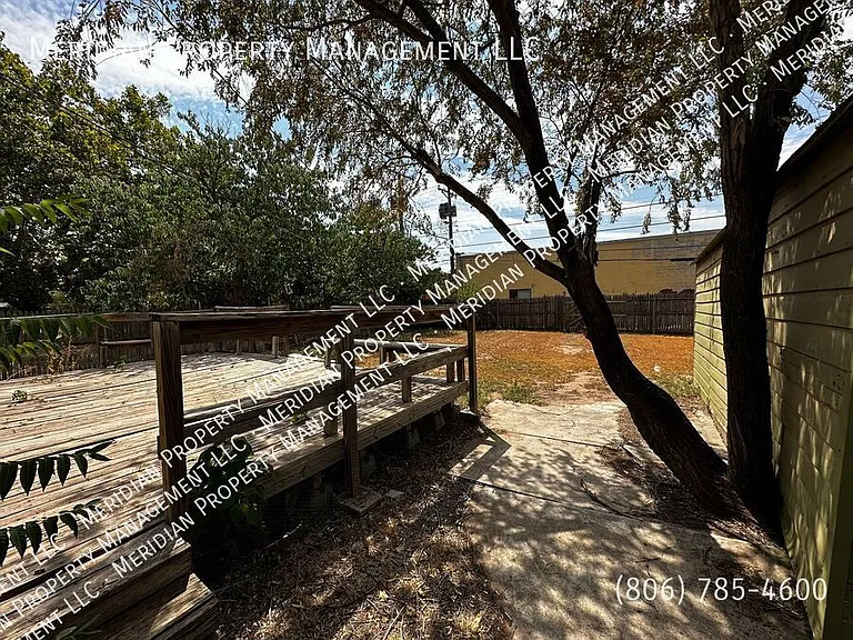 2819 33rd St — Photo 19