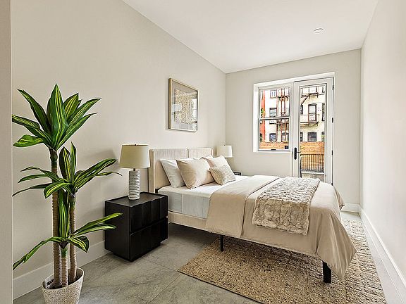 4th image of 220 Schaefer St #1