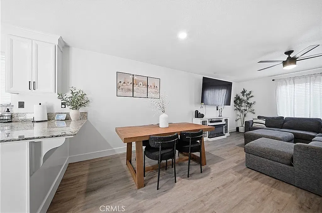 3 bed, 1214 sqft, $2,200 — Photo 4