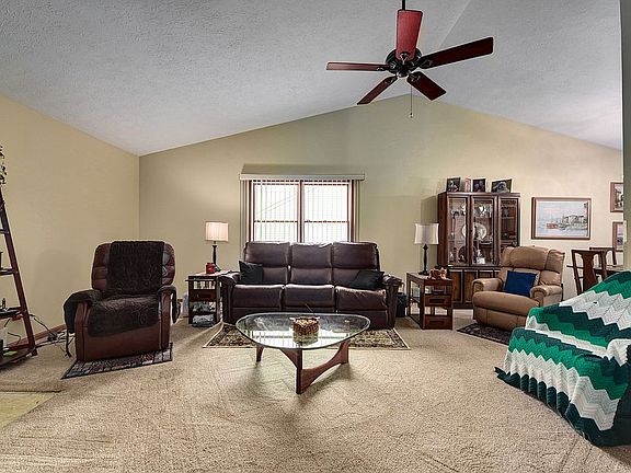 5th image of 2013 Candlewood Dr