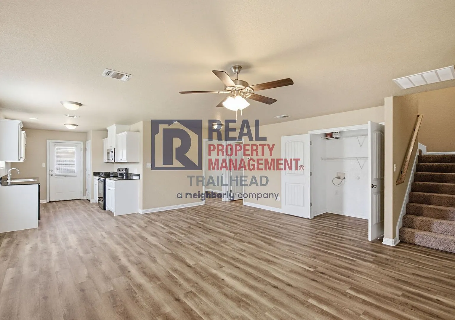 901 Dart Court — Photo 3